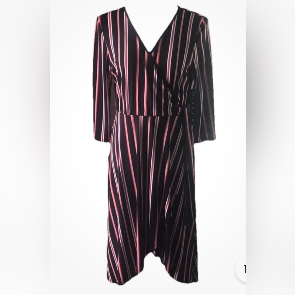 NWT Tiana B V Neck Black w/Tie Waist Wrap Dress Size 10P